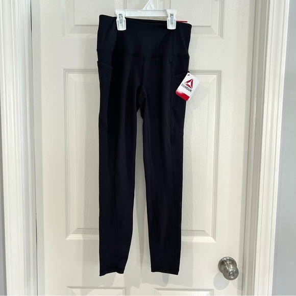 Reebok Pants - Reebok Women High Rise Black 7/8 Legging XS Logo NWT Workout Athleisure Pockets